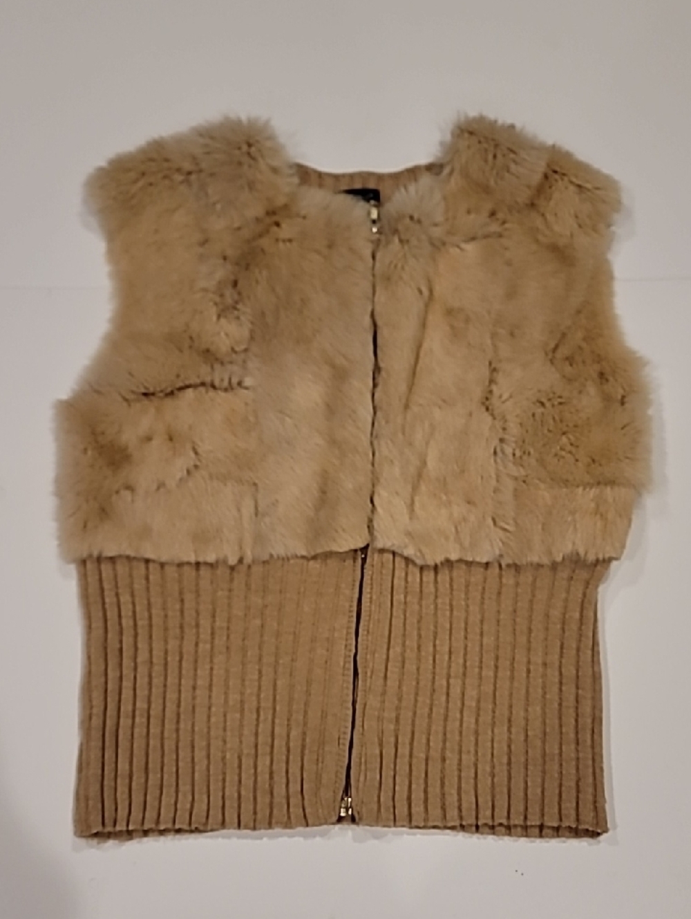 Arden B Rabbit Fur Ribbed Zip Vest Medium Beige - Picture 3 of 9